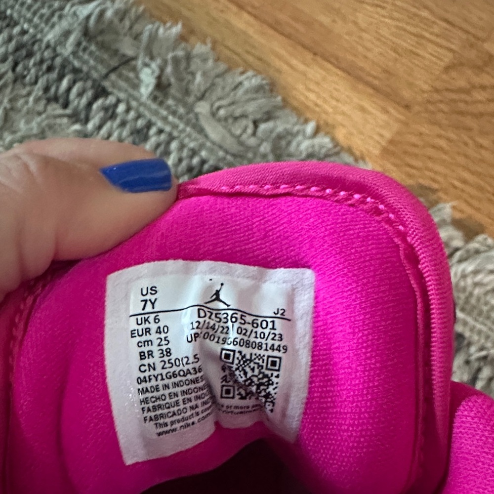 Pink and White Low-Top Sneakers - Picture 4 of 4